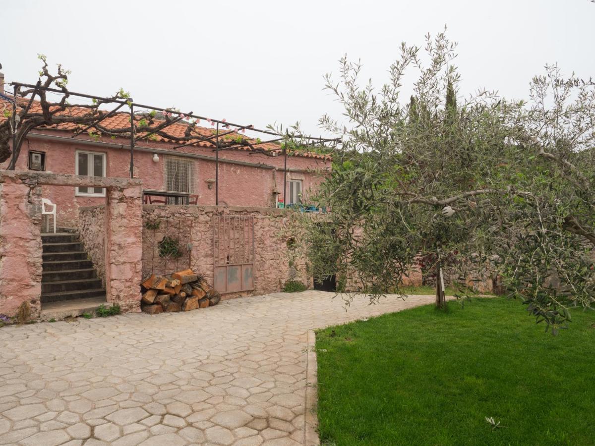 Vintage Stone-Built Country Cottage In Richea Kouloureika المظهر الخارجي الصورة
